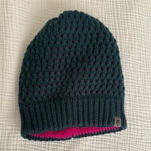 The North Face - Shinsky Beanie in Teal and Pink